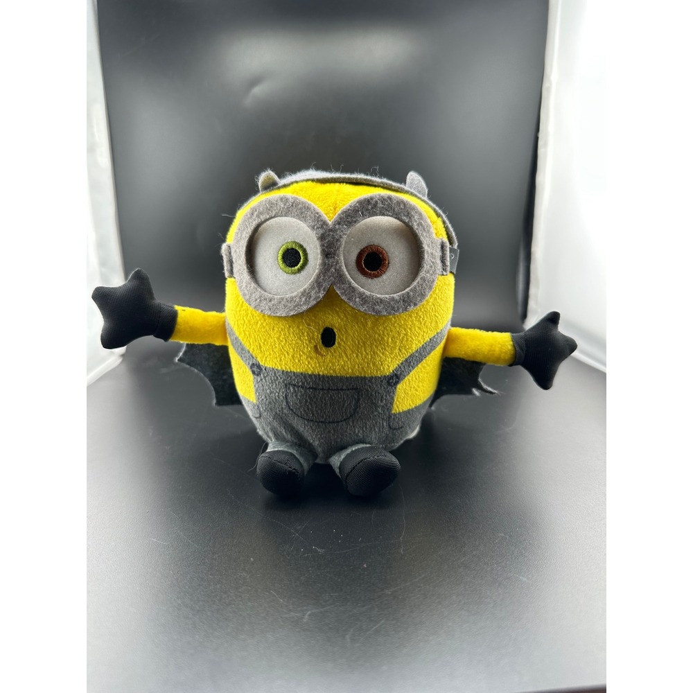 Just Play Minions Vampire Bob Plush Stuffed Animal Universal Halloween Costume
